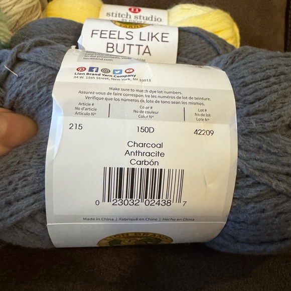 Yarn Bundle - Picture 6 of 15